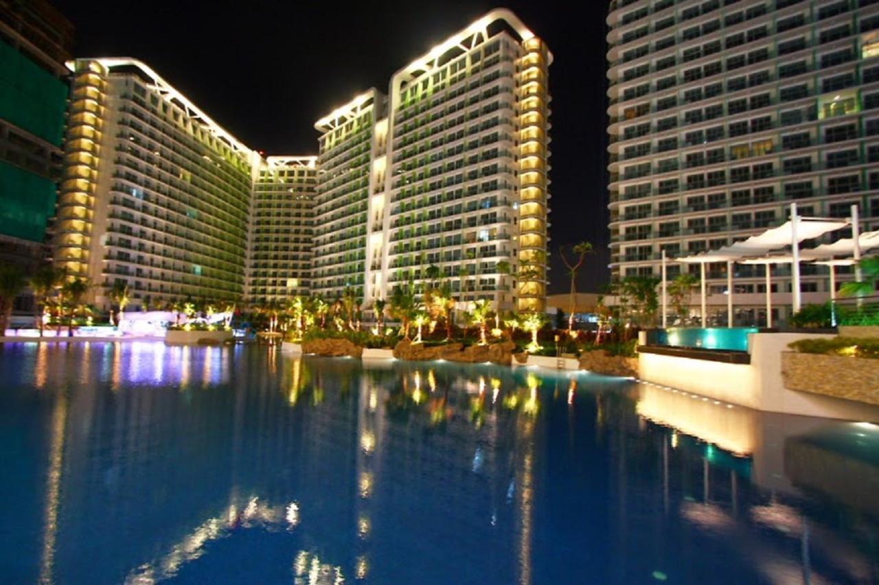 Azure Urban Resort A4 Near Airport Mall With Wavepool Paranaque City Esterno foto