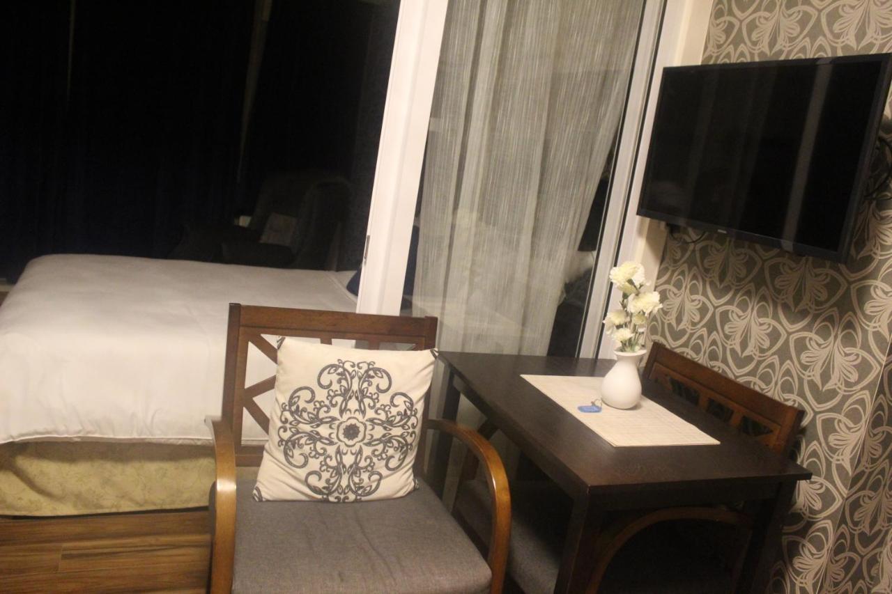Azure Urban Resort A4 Near Airport Mall With Wavepool Paranaque City Esterno foto