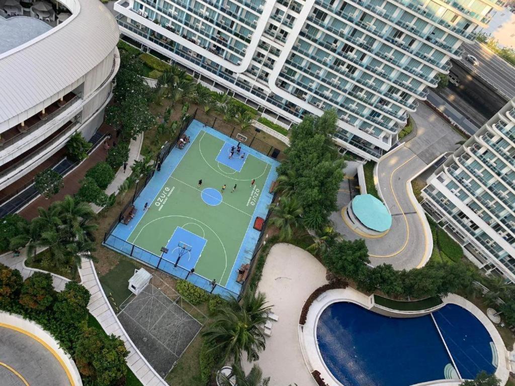 Azure Urban Resort A4 Near Airport Mall With Wavepool Paranaque City Esterno foto