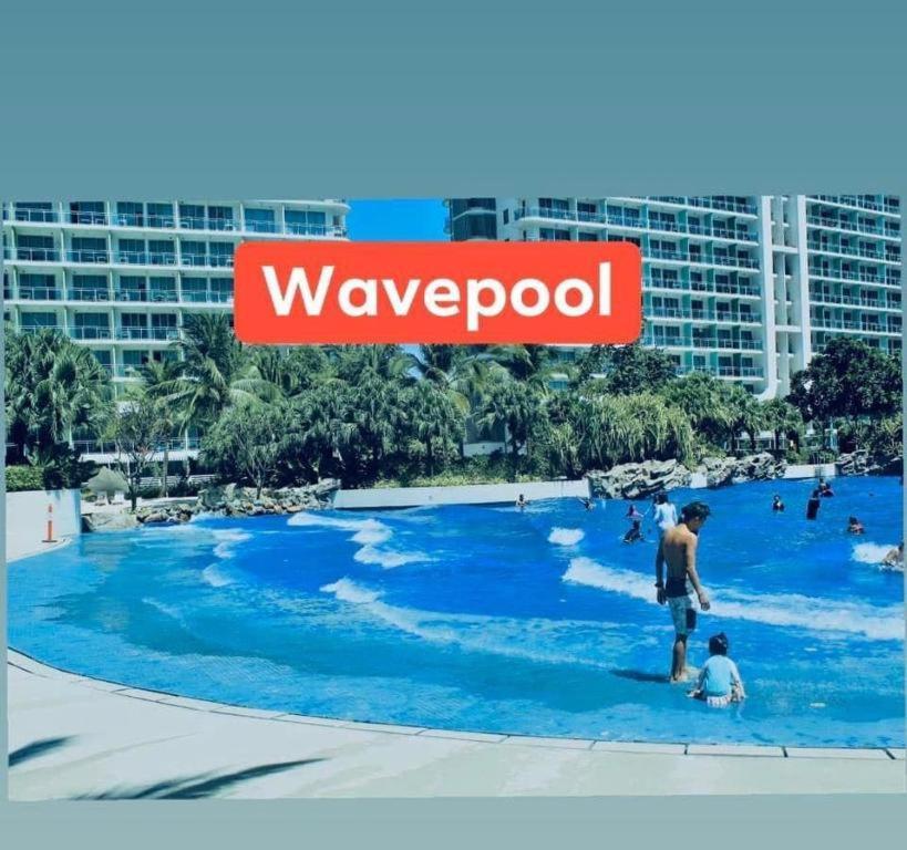 Azure Urban Resort A4 Near Airport Mall With Wavepool Paranaque City Esterno foto